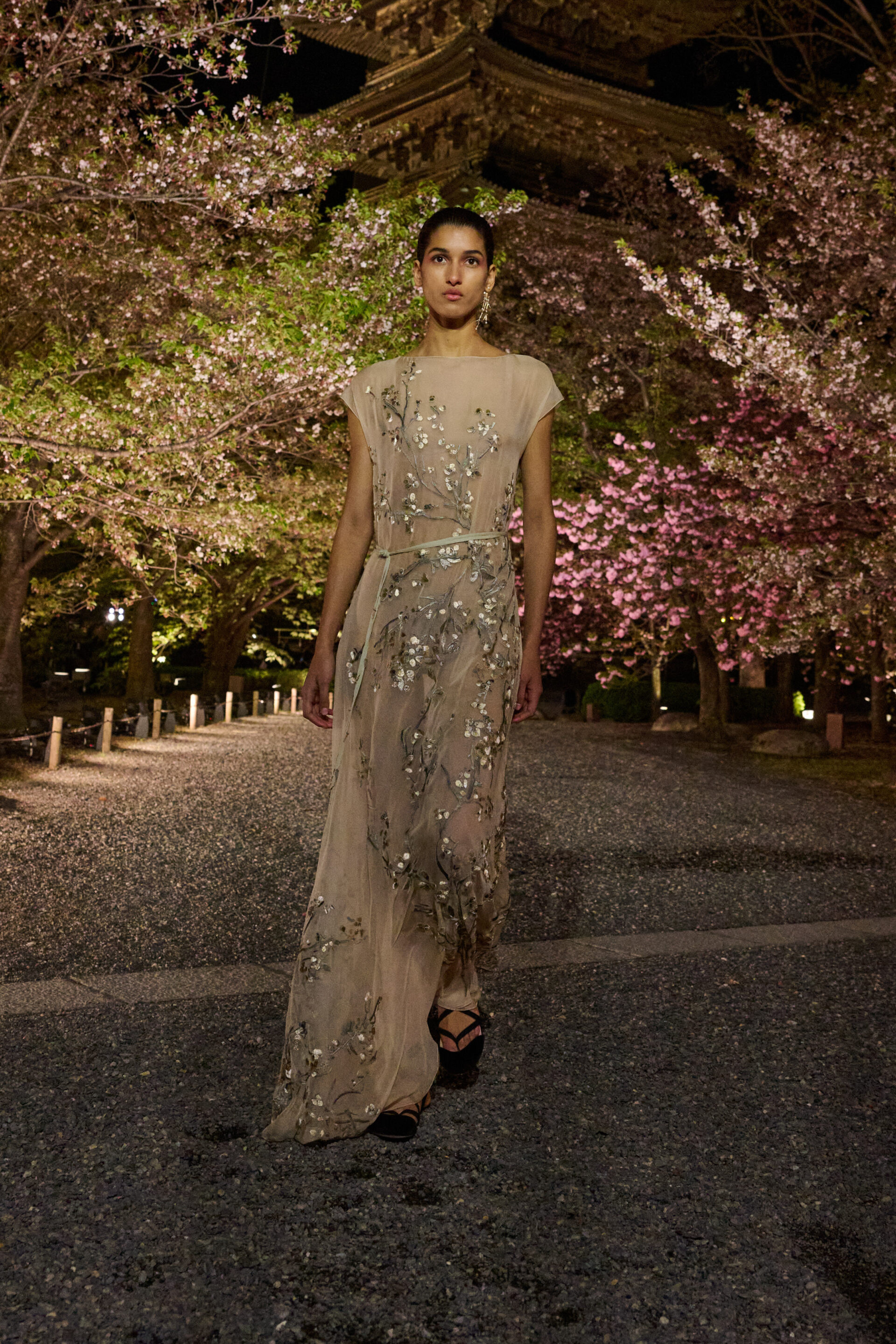 63_DIOR_MODE_FEMME_FALL_2025_SHOW_LOOK_63