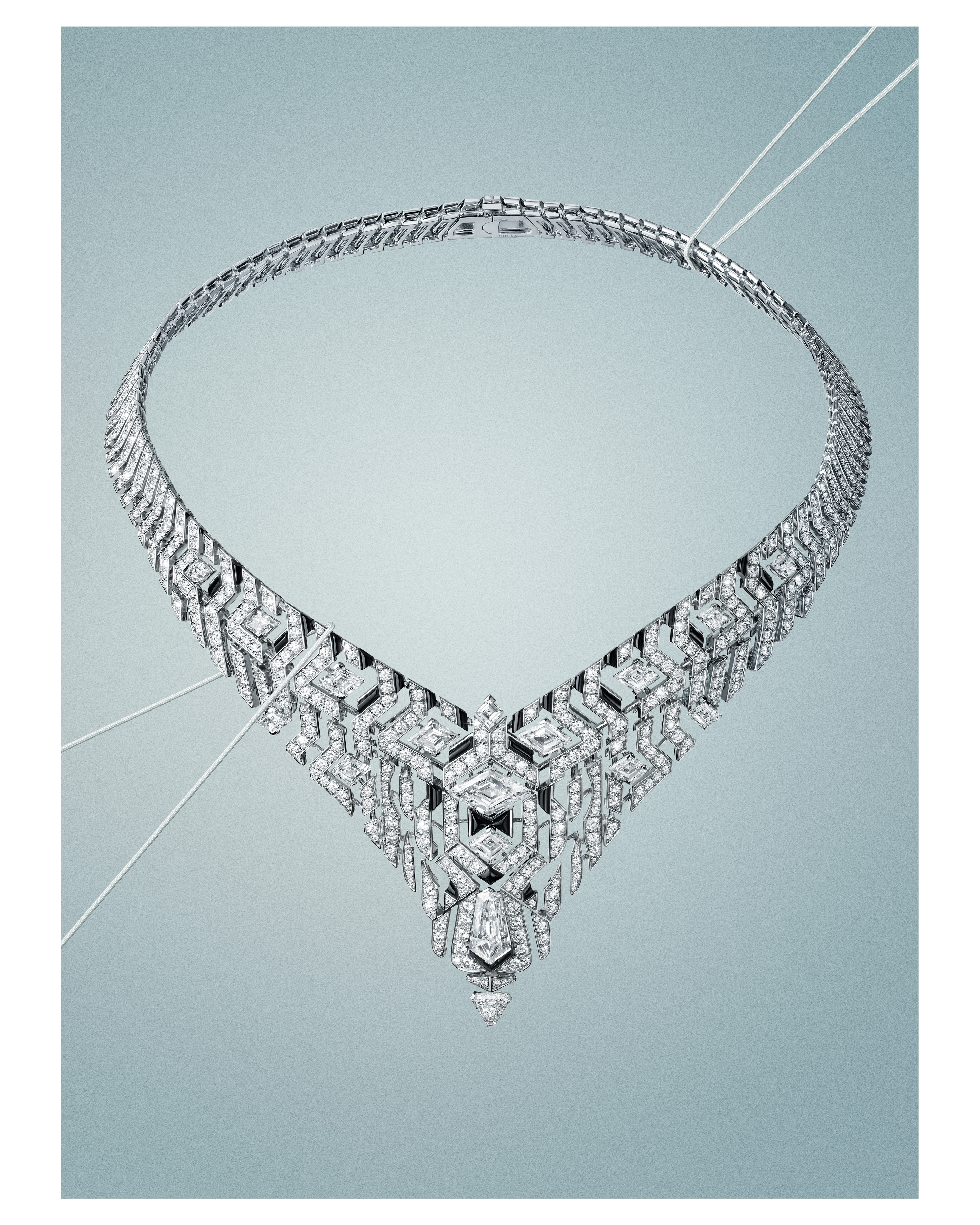 EN EQUILIBRE_TSAGAAN_NECKLACE_STILL LIFE_SRVB_24X30