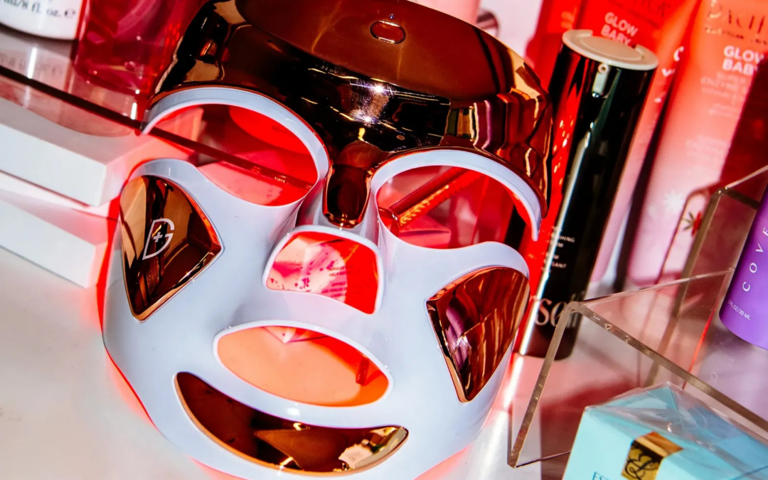 Luz que transforma: el fenómeno de las máscaras LED y por qué deberías tener una en tu ritual de belleza