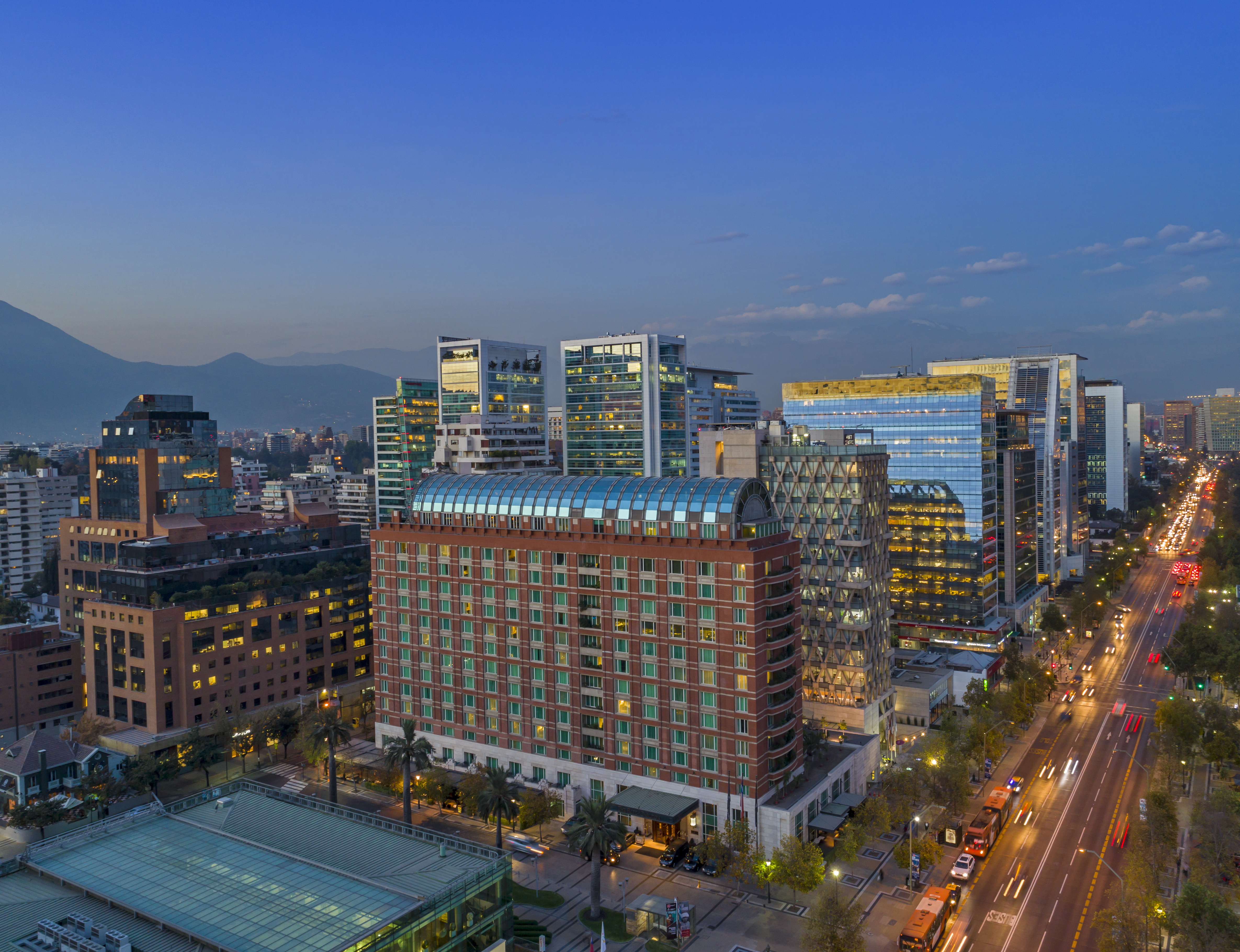 The Ritz-Carlton, Santiago recibe Llave Michelin