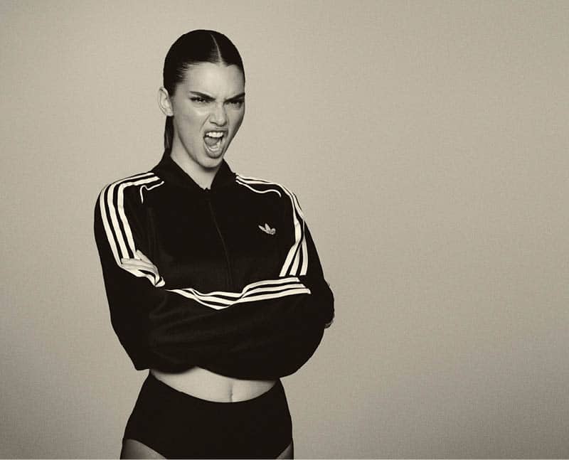 Kendall Jenner protagoniza el relanzamiento de adidas Superstar 2026