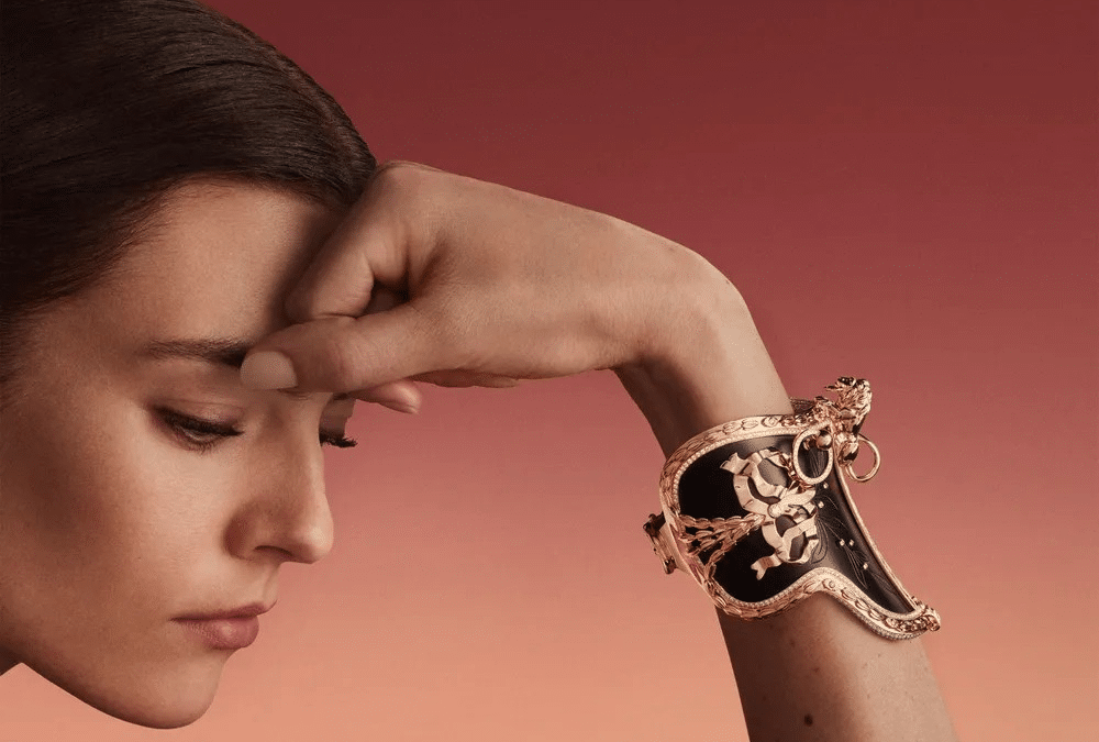 HERMÈS REINTERPRETA SU LEGADO ECUESTRE CON «INTO THE HORSESCAPE» SU NUEVA COLECCIÓN DE ALTA JOYERÍA